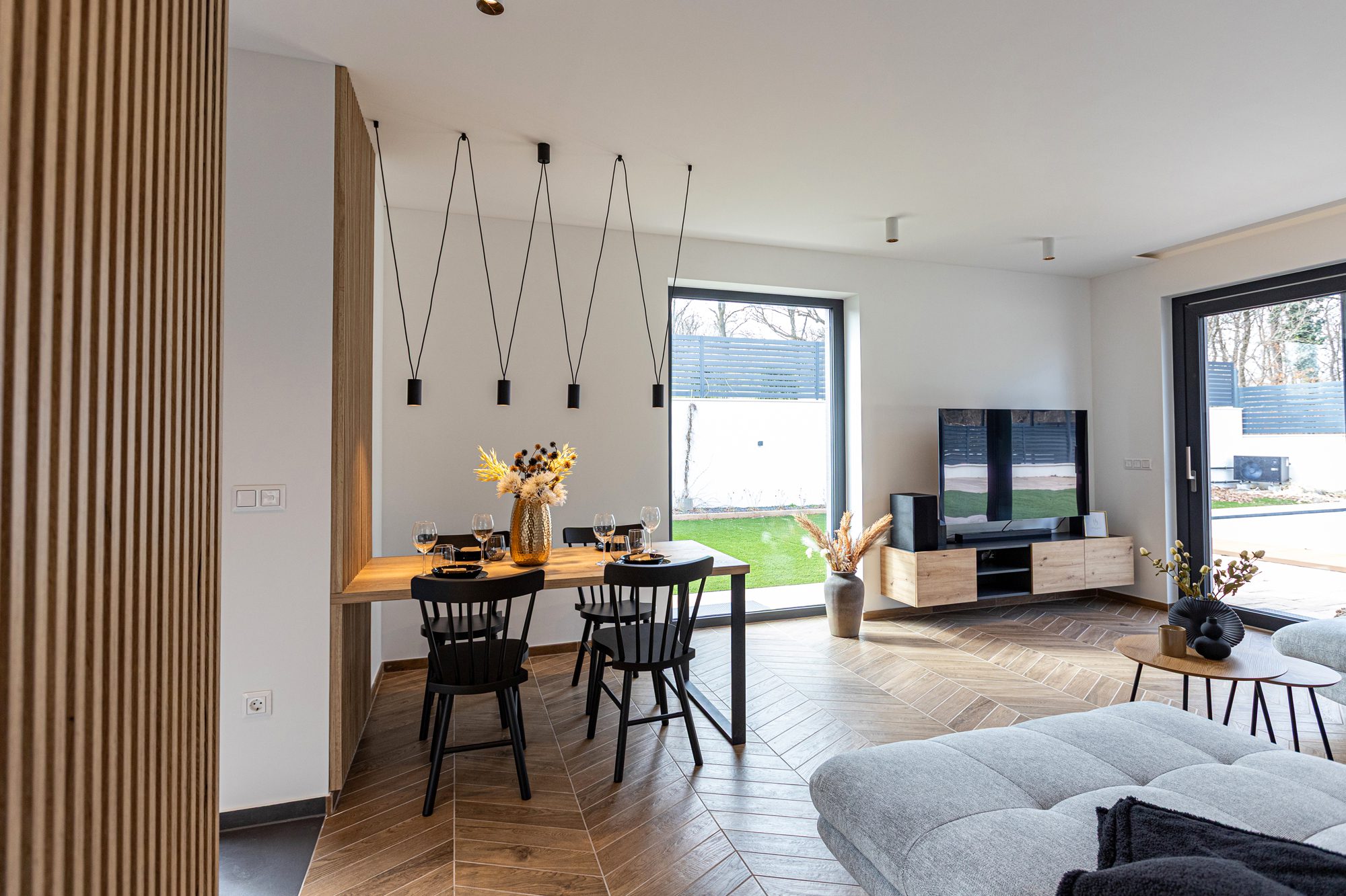 Living room villa rental Lake Balaton - Villa Porta Verde I spacious open-plan dining and living area